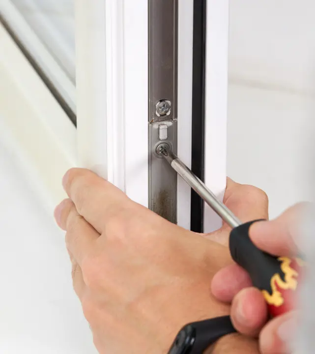 iFixWindows shutterstock_1804086172 Home